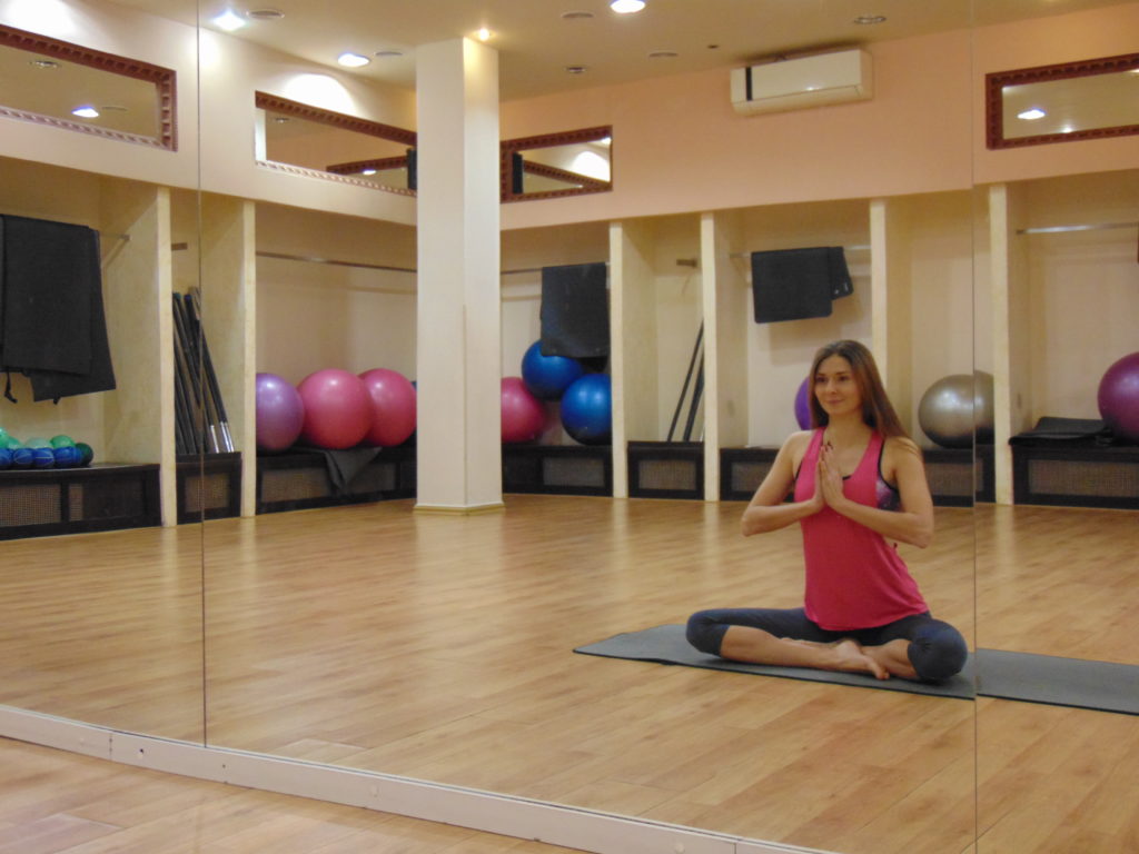 Women practice Women practice